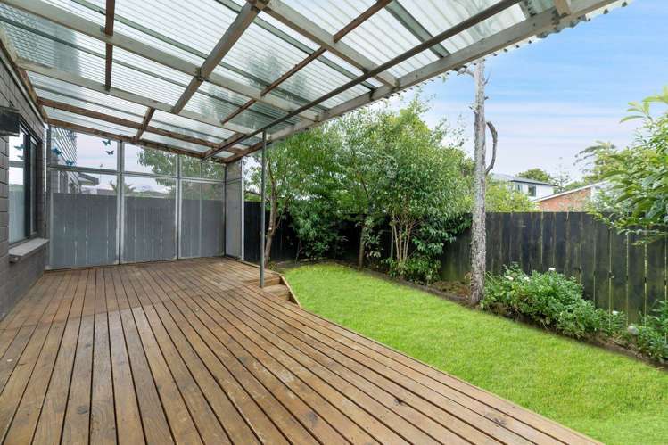 18B Riverpark Crescent Henderson_6