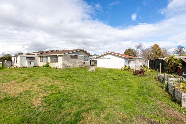 2 McQuarrie Place Ngatea_17