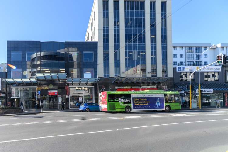 B602/176 Broadway Newmarket_8