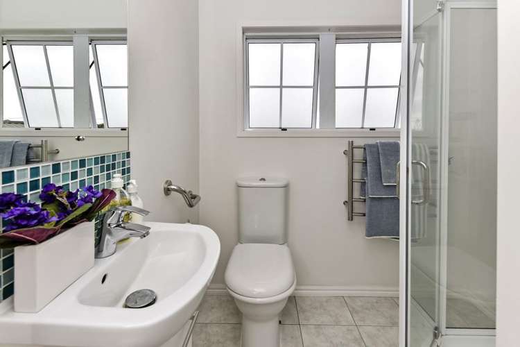 213 East Coast Road Castor Bay_22