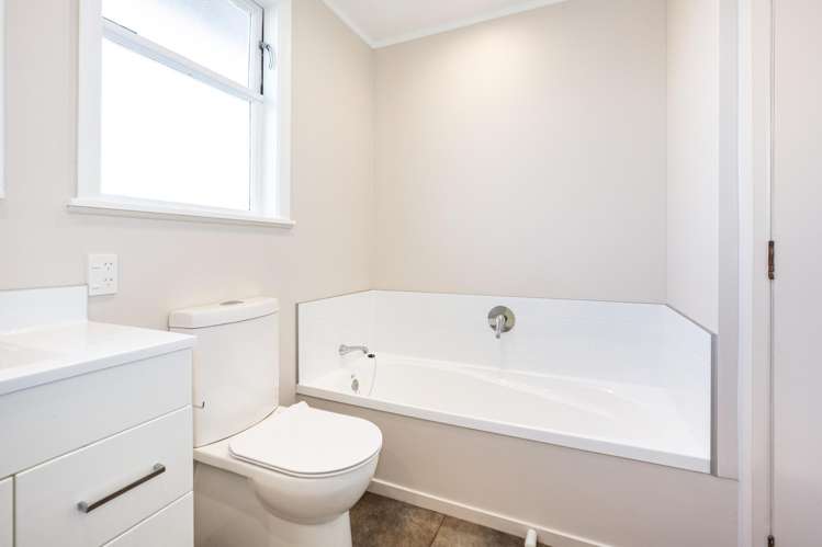 23 Turkington Street Tawa_18