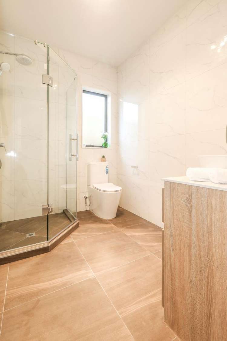 8 Tullymore Drive Flat Bush_7