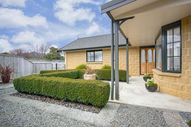 14 Galveston Grove Totara Park_2