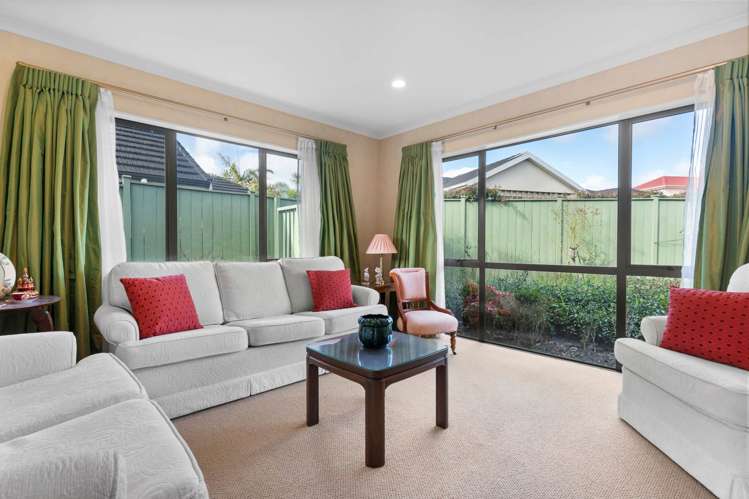 14 Banshire Close Flat Bush_4