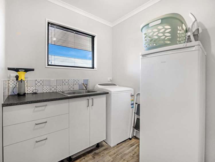 21 Collins Drive Waikuku Beach_26