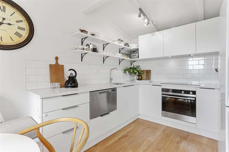 3/6 Le Roy Terrace Birkenhead_8