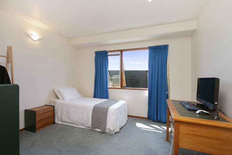 96 Paritai Drive Orakei_15