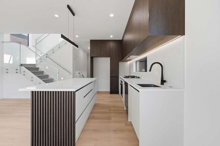 17 & 23 Wira Lane Silverdale_4