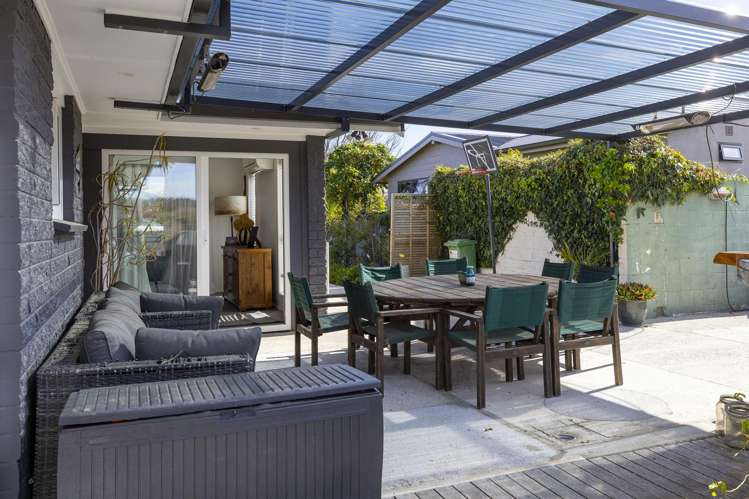 10 Armstrong Grove Hilltop_15