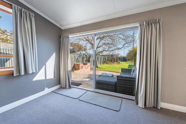 35 Raymond Street West End_17