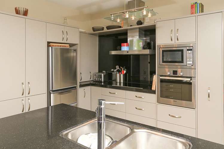 656a River Road Chartwell_7