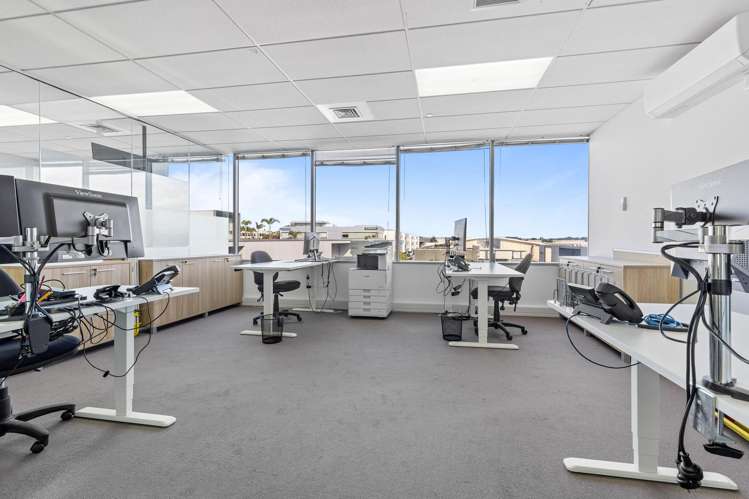 6/11 Orbit Drive Albany_5