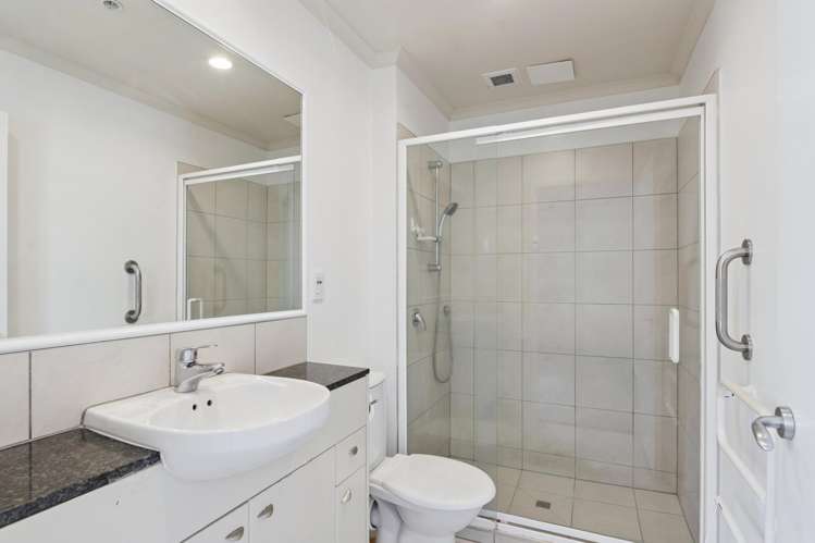 1B/9 Bute Road Browns Bay_16