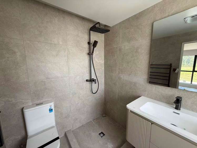 Unit 9, 81 Otuwairoa Esplanade Papakura_10