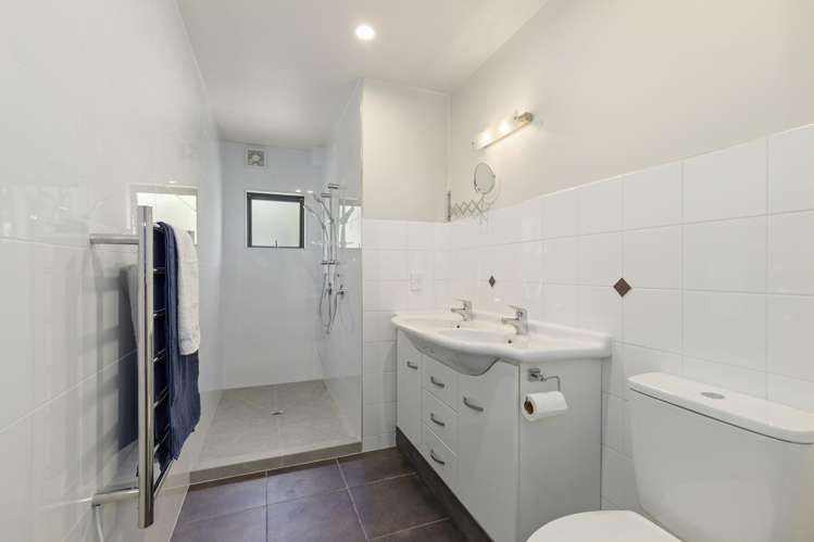 71 Mt Marua Way Mount Marua_23