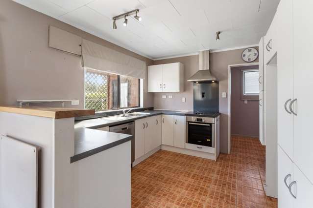 28 Kiharoa Street Otaki Beach_3