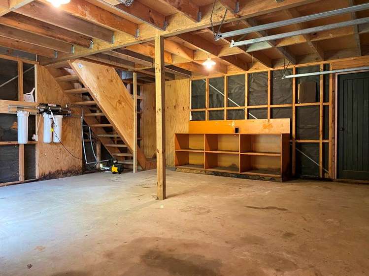 321 Redoubt Road Totara Park_17