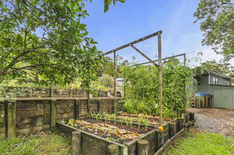 1082 Sandspit Road Sandspit_24