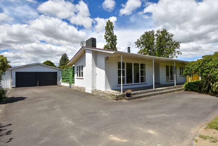 485 High Street South Carterton_18