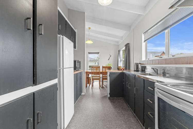 219 Parklands Avenue Bell Block_2