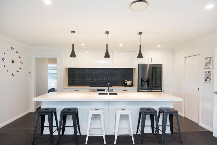 7 Mediterranean Grove Fitzherbert_3