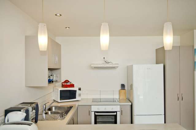 2/18 Eyre Street Whitianga_3