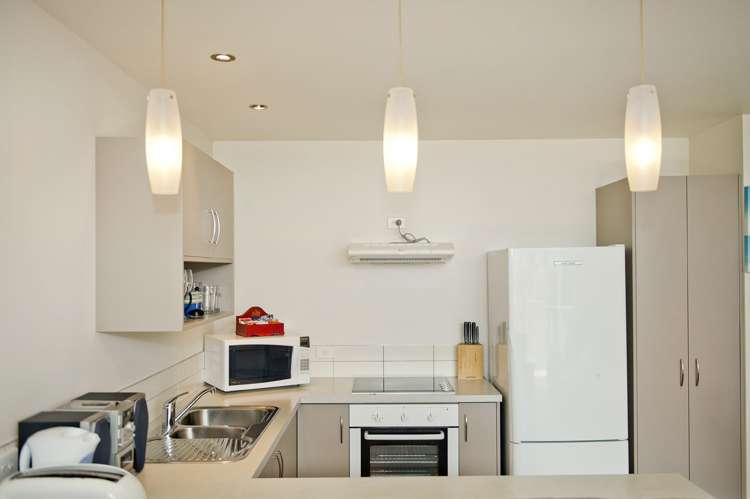 2/18 Eyre Street Whitianga_3