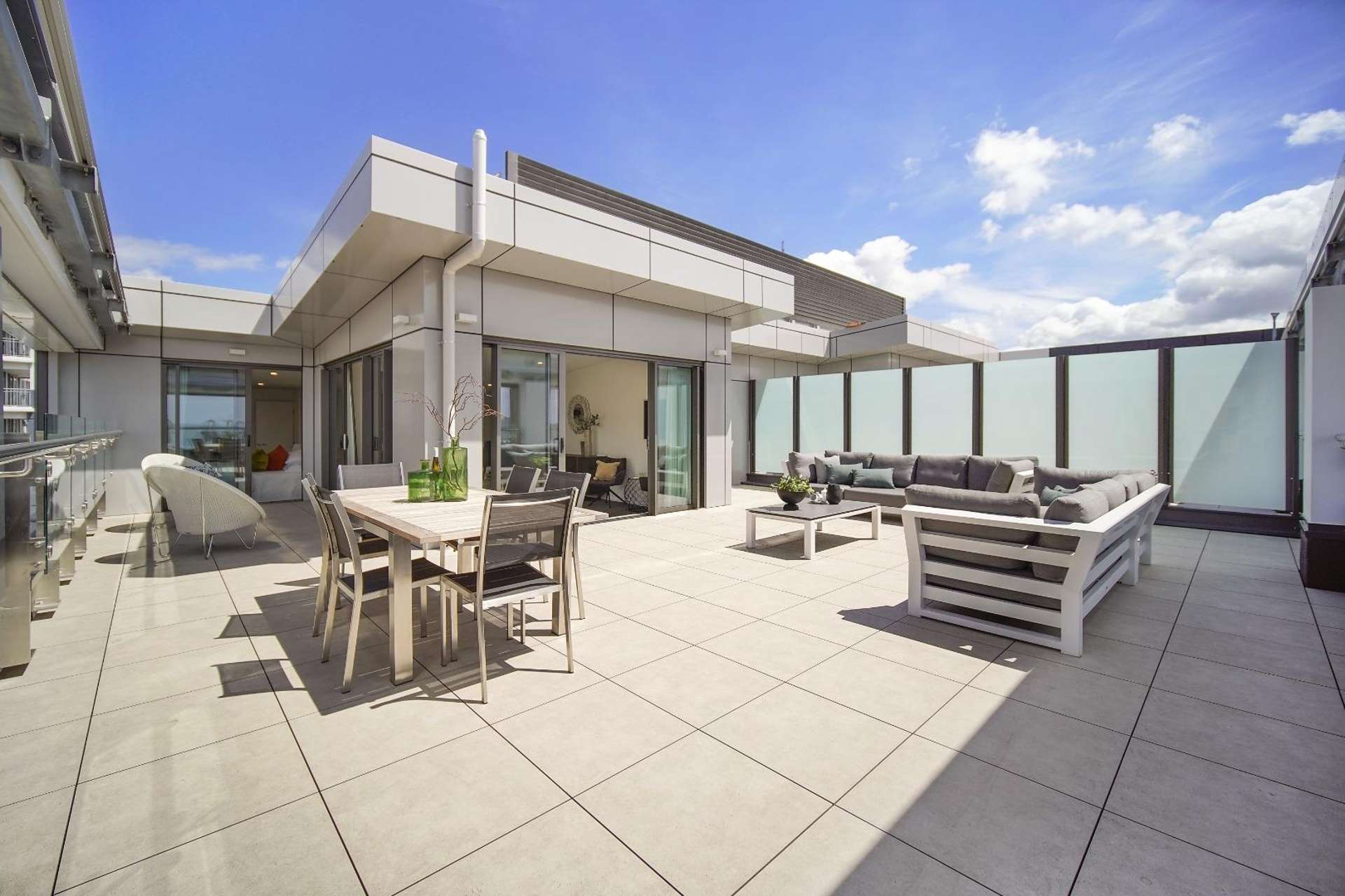 13B/100 Anzac Avenue 10015_0