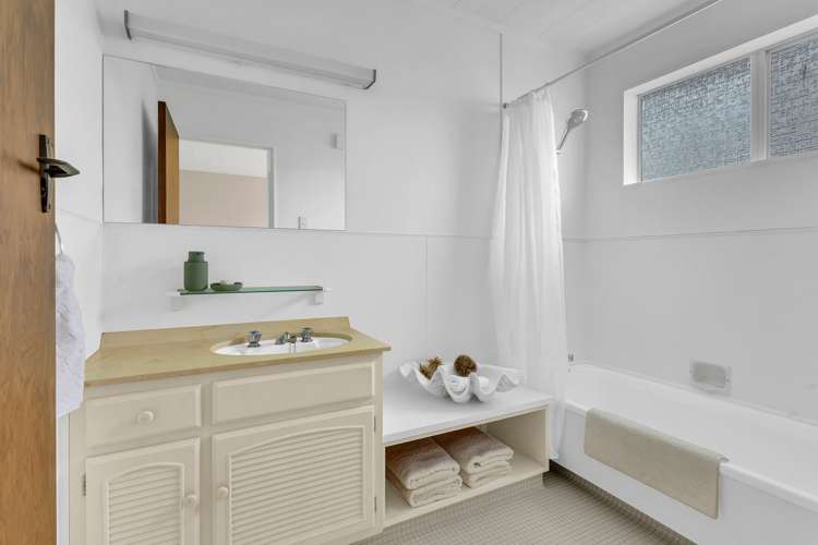 3B Hunter Place Merrilands_24