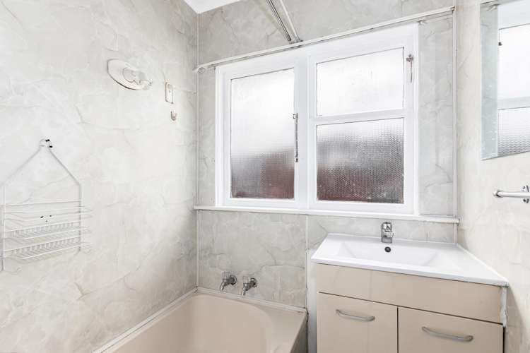 12 Taylor Terrace Tawa_12