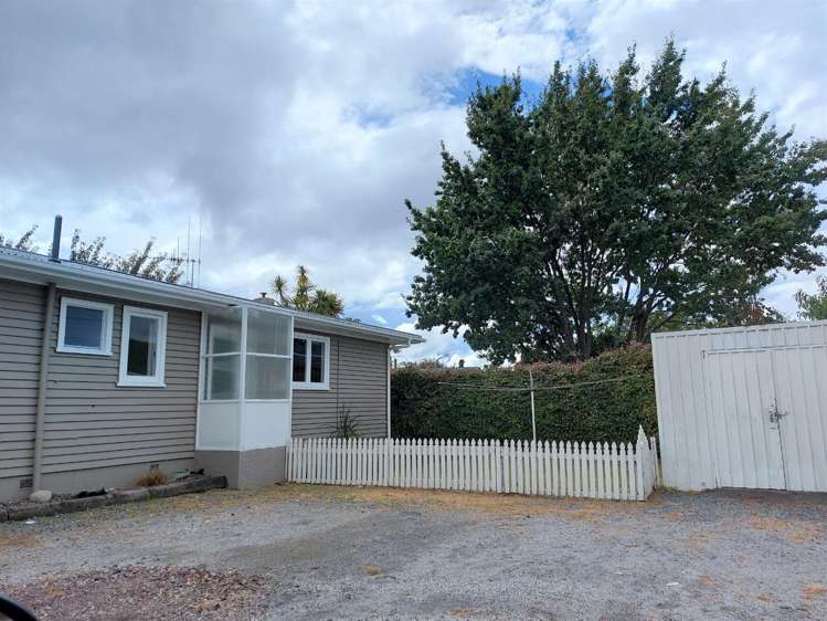 2/211 Rifle Range Road 11209_1