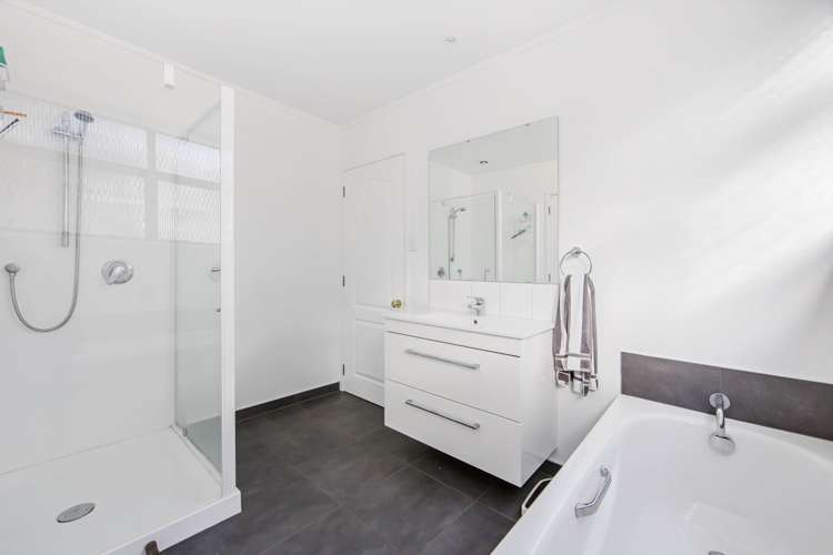 56 Henwood Road Taupaki_13