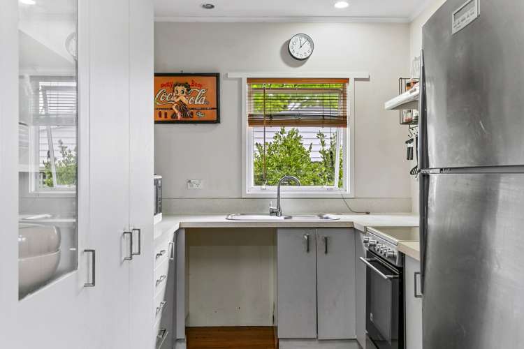 1/39 Kotare Street Hilltop_9