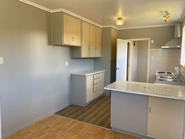 77A Rosamund Avenue New Windsor_3