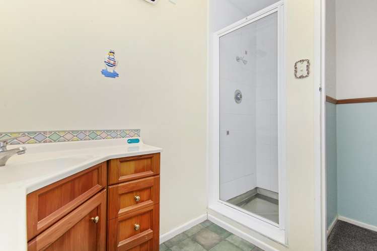 1/8 Kew Grove Wainuiomata_8