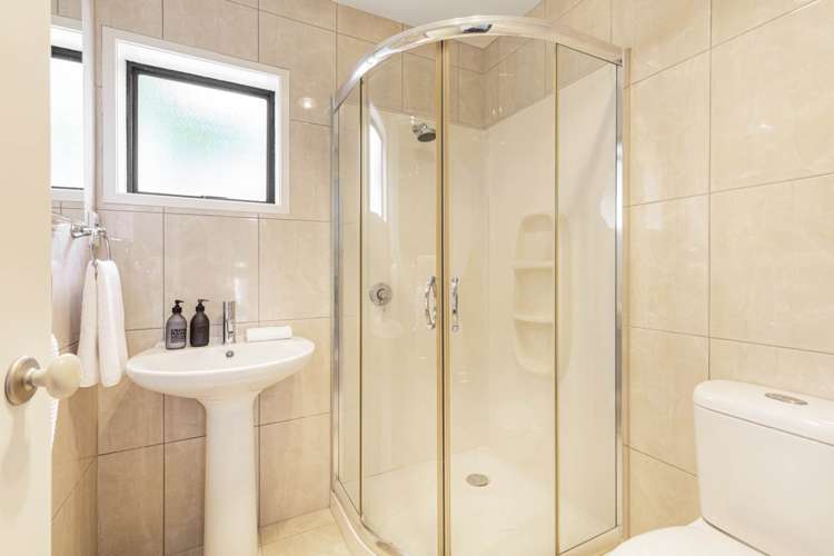 9/16 Mahara Avenue Birkenhead_13