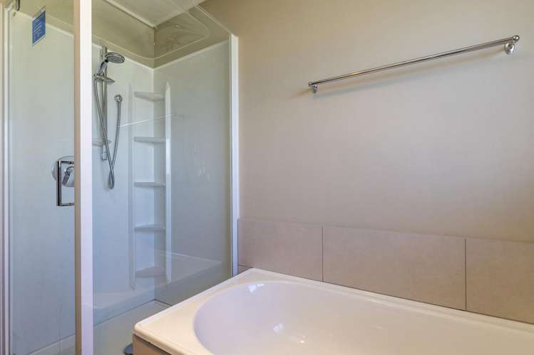 2/7 Kathleen Place Rainbow Point_26