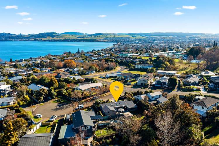 11 Armstrong Grove Hilltop_31