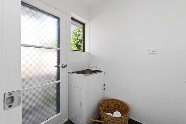 2/237 Edmonton Road Te Atatu South_14