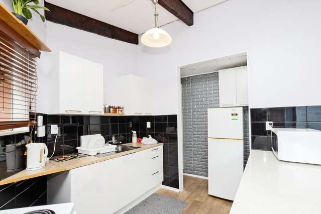 Room 2 Unit 3/172 Forth Street 10549_3