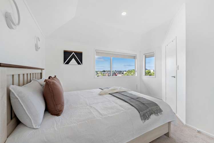 2/41 Raleigh Road Northcote_8