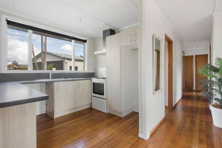 32 Silverton Road_5