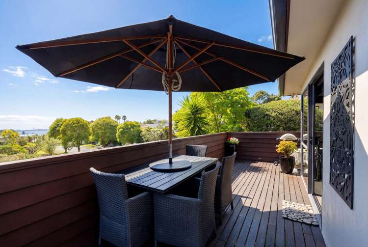 1/96 William Bayes Place Red Beach_3