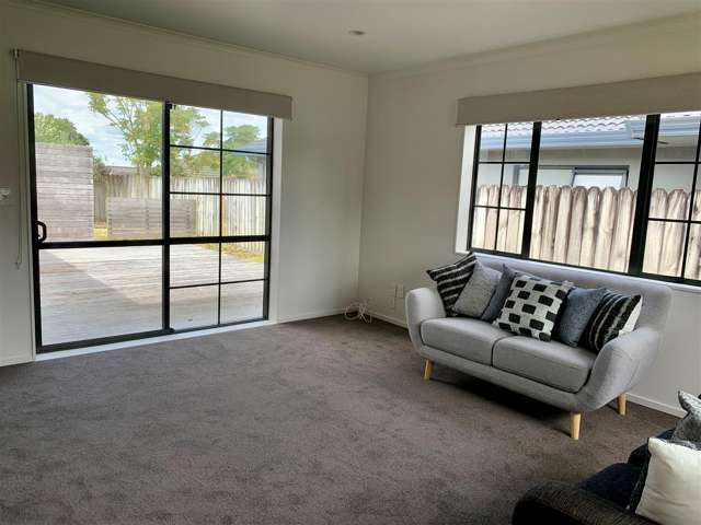 12 Amarillo Place Alfriston Heights_4