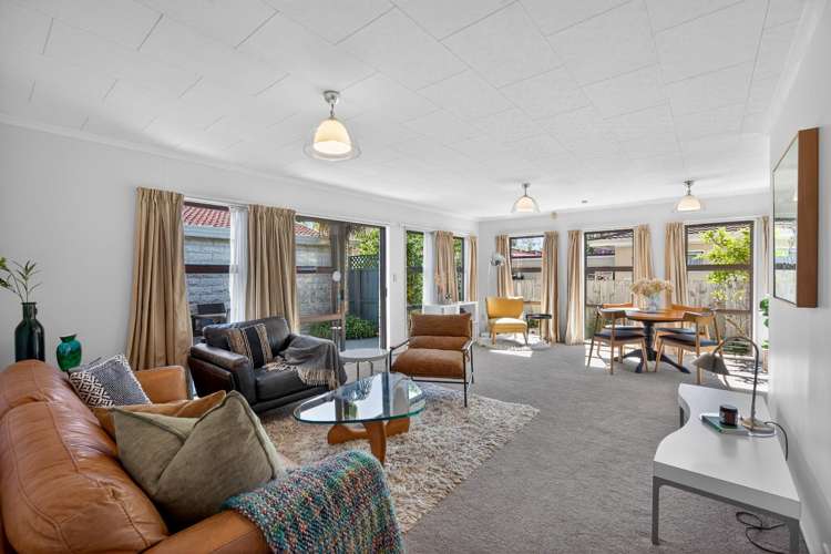 2/11 Cambria Street_3