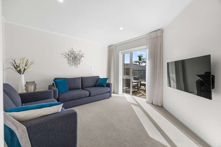 8 Rachael Place Farm Cove_17