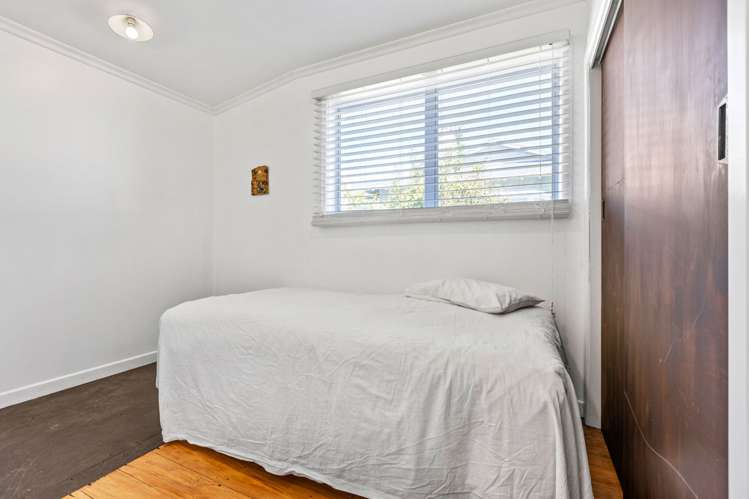 84 Gover Street New Plymouth Central_13