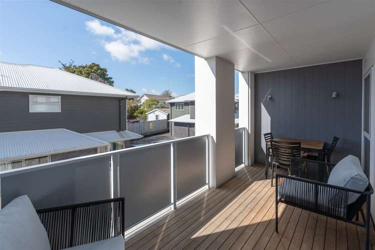 8/4 Palmerston Street Hamilton Central_3