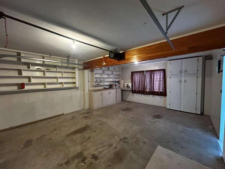 26 Gordon Road 11229_19