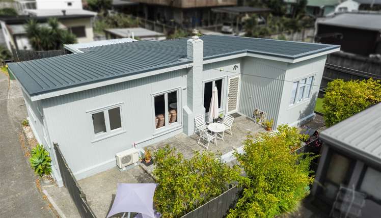 2/176 Henderson Valley Road Henderson_22